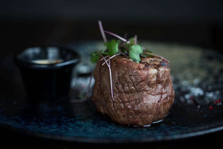 Raclette: Empfehlung für die Menge an Fleisch pro Person